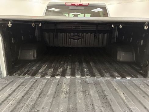 Used 2025 Chevrolet Silverado 1500 LTZ AWD/4WD image 17