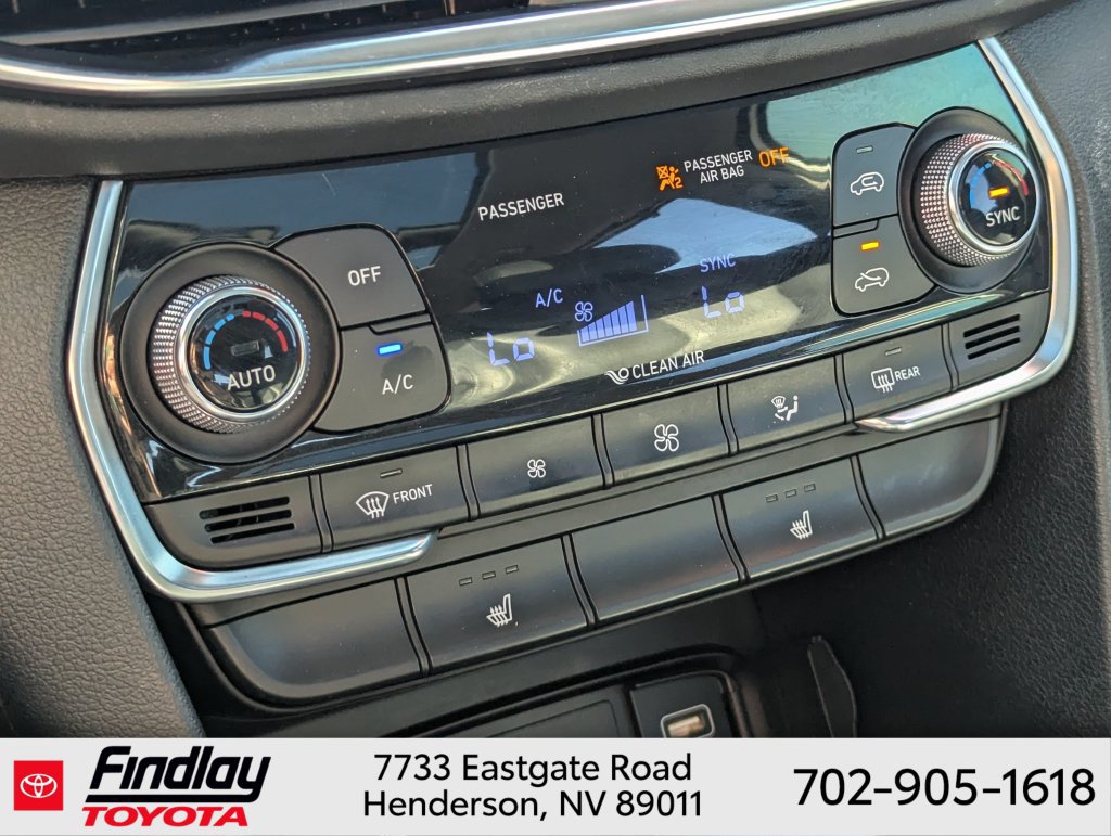 Used 2020 Hyundai Santa Fe SEL FWD image 23