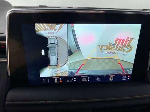 Used 2023 GMC Yukon XL AT4 w/ AT4 Premium Plus Package image 17