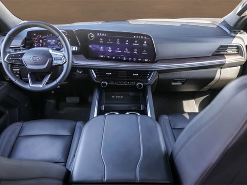 Used 2025 Chevrolet Tahoe Z71 w/ Comfort Package image 27