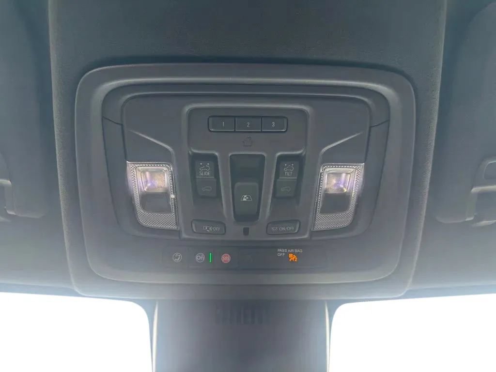 Used 2022 GMC Sierra 1500 Denali Ultimate AWD/4WD image 32