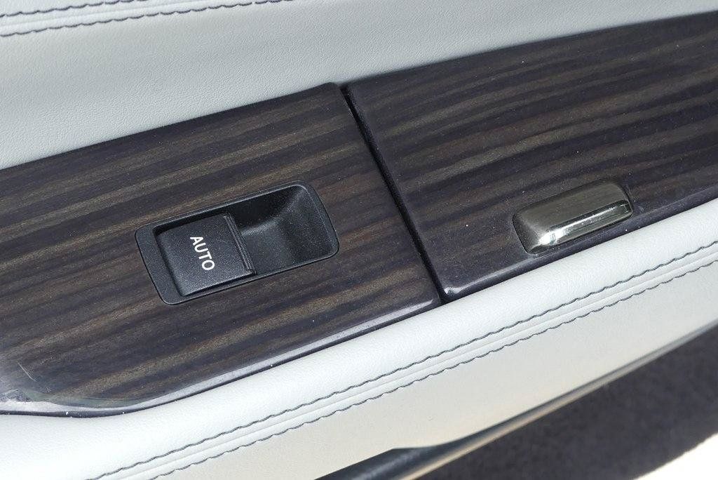 Used 2014 Lexus LS 460 w/ Comfort Package RWD image 35