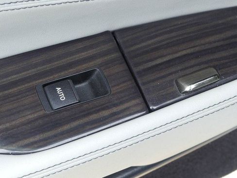 Used 2014 Lexus LS 460 w/ Comfort Package RWD image 35