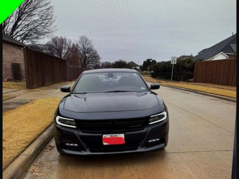 Used 2018 Dodge Charger R/T w/ Navigation & Travel Group image 2