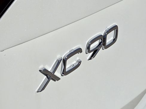 New 2026 Volvo XC90 B6 Ultra image 15