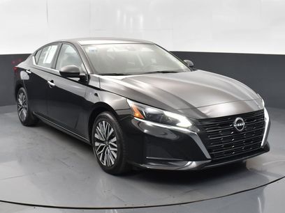 Used 2024 Nissan Altima 2.5 SV