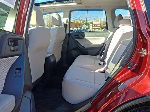 Used 2017 Subaru Forester 2.5i Premium w/ All-Weather Package image 10