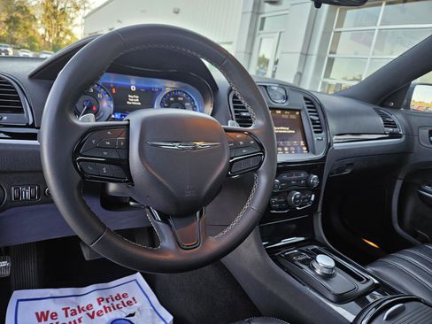 Used 2023 Chrysler 300 S image 12