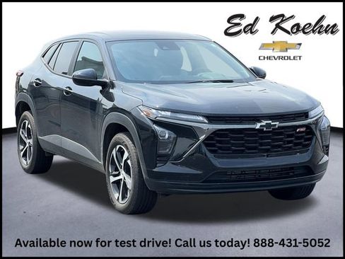 Used 2024 Chevrolet Trax RS w/ Driver Confidence Package FWD image 1