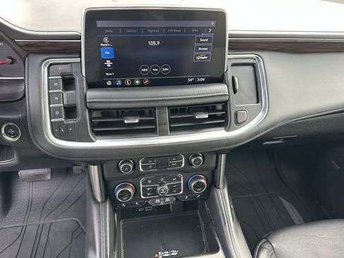 Used 2021 Chevrolet Tahoe LT w/ LT Signature Package image 29