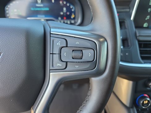 Used 2023 Chevrolet Suburban LT image 28