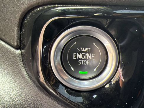 Used 2025 Chevrolet Silverado 1500 LTZ AWD/4WD image 17