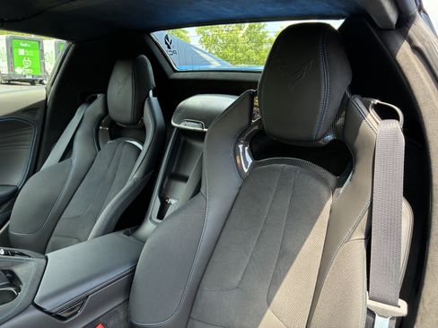 Used 2025 Chevrolet Corvette E-Ray AWD/4WD image 18