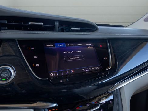 Used 2022 Cadillac XT6 Premium Luxury w/ Technology Package AWD/4WD image 26