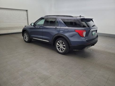 Used 2021 Ford Explorer XLT w/ Equipment Group 202A AWD/4WD image 3