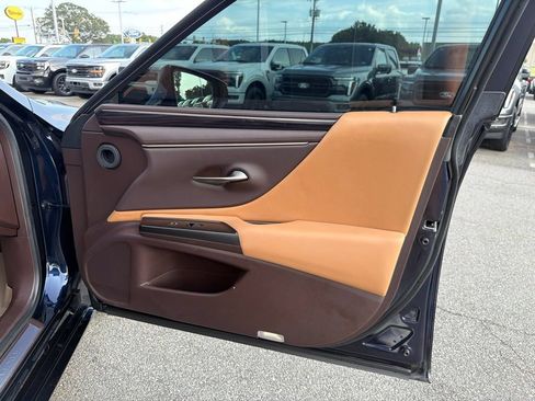 Used 2019 Lexus ES 350 w/ Premium Package FWD image 23
