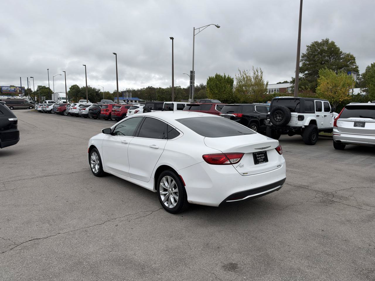 Used 2015 Chrysler 200 C FWD image 5