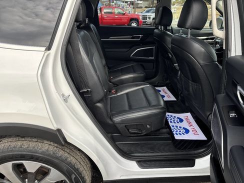 Used 2020 Kia Telluride S image 16