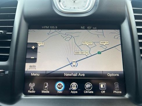 Used 2016 Chrysler 300 C RWD image 20