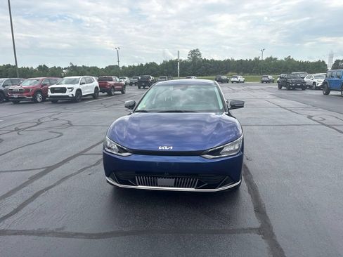 Used 2022 Kia EV6 Wind RWD image 5