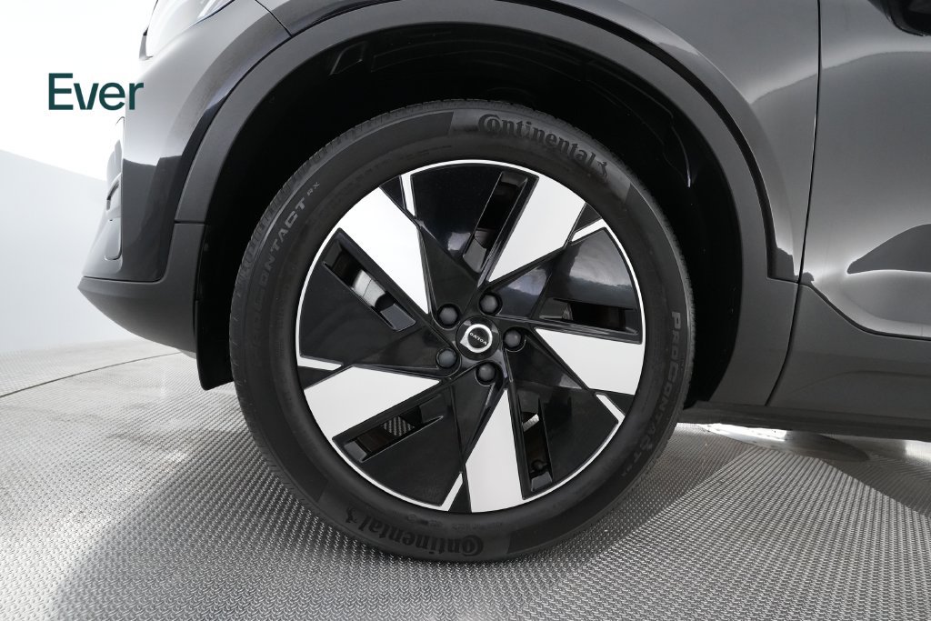 Used 2024 Volvo XC40 Recharge Core w/ Protection Package Premier AWD/4WD image 19