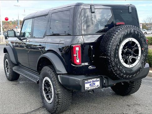 New 2025 Ford Bronco Outer Banks w/ Sasquatch Package image 3