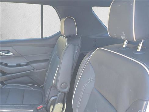 Used 2023 Chevrolet Traverse Premier w/ Redline Edition image 18