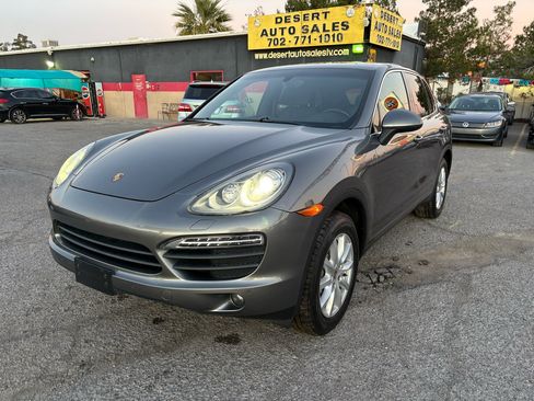 Used 2013 Porsche Cayenne S image 2