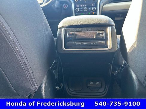 Used 2019 Subaru Ascent Premium image 36
