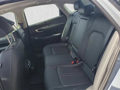 Certified 2025 Hyundai Sonata Limited FWD image 18