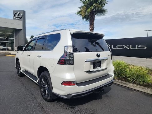 Certified 2023 Lexus GX 460 Luxury w/ Sport Design Package AWD/4WD image 3