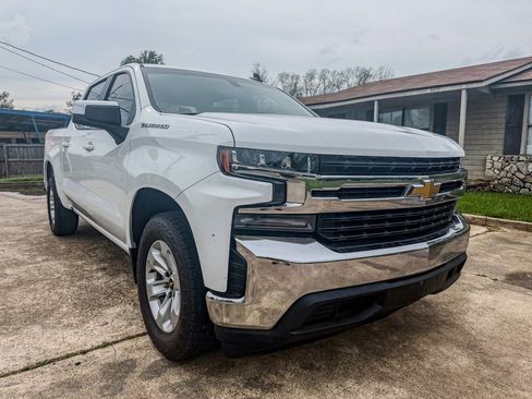 Used 2019 Chevrolet Silverado 1500 LT w/ Convenience Package image 3