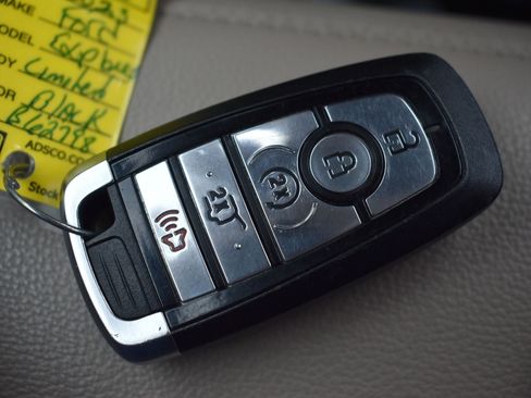 Used 2023 Ford Explorer Limited AWD/4WD image 35