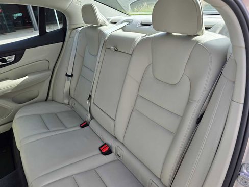 Used 2024 Volvo S60 B5 Plus image 17