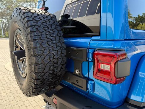 Used 2024 Jeep Wrangler Unlimited Rubicon 392 image 13