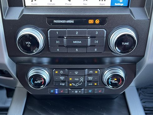 Used 2019 Ford F350 Platinum w/ Platinum Ultimate Package image 31