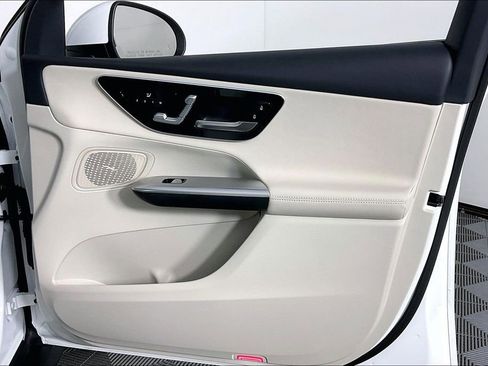 Used 2026 Mercedes-Benz GLC 300 4MATIC image 16