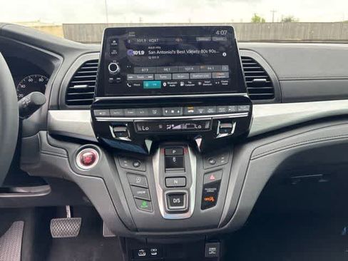 Used 2026 Honda Odyssey EX-L image 19