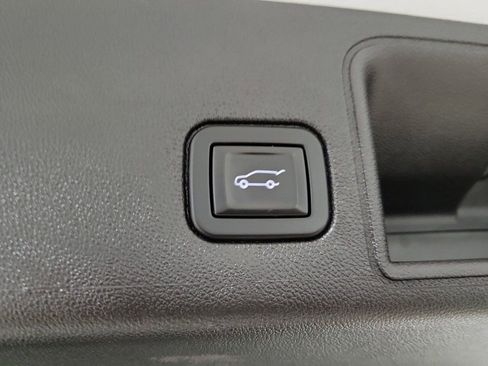 Certified 2021 GMC Terrain SLT w/ Elevation Edition image 22