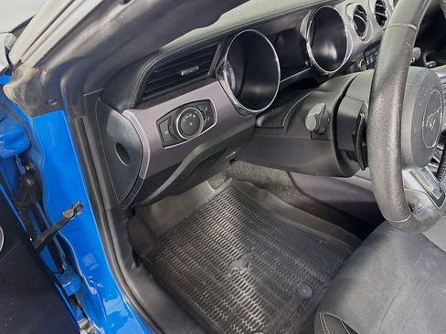 Used 2017 Ford Mustang GT RWD image 10