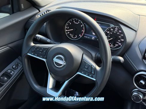 Used 2025 Nissan Sentra SV FWD image 13