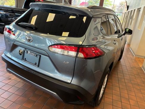 Used 2023 Toyota Corolla Cross LE FWD image 10
