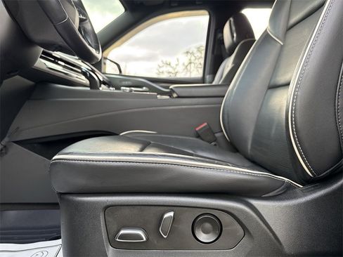 Used 2022 Cadillac Escalade Sport image 12