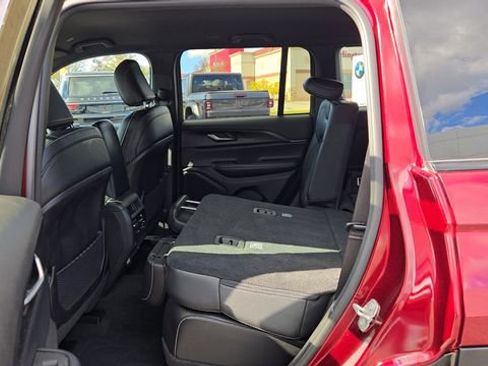 Certified 2023 Jeep Grand Cherokee Altitude image 22