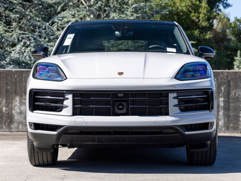 New 2026 Porsche Cayenne Coupe image 8
