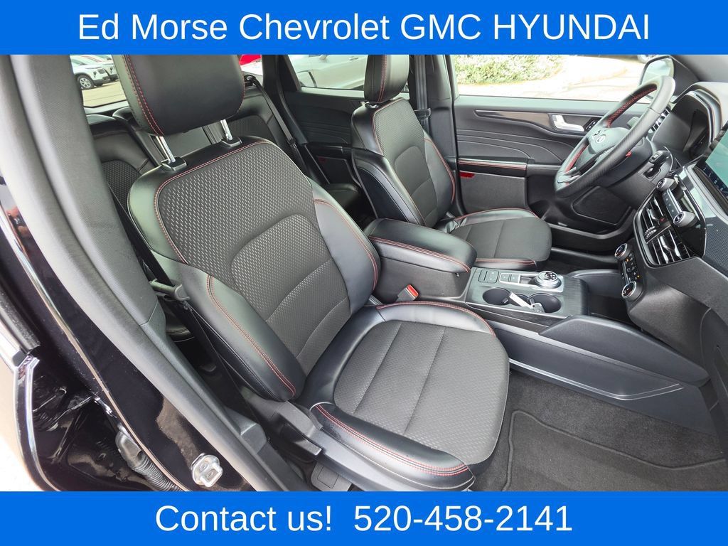Used 2025 Ford Escape ST-Line AWD/4WD image 12