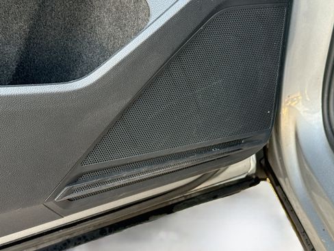 Used 2023 Volkswagen Tiguan SE R-Line image 23