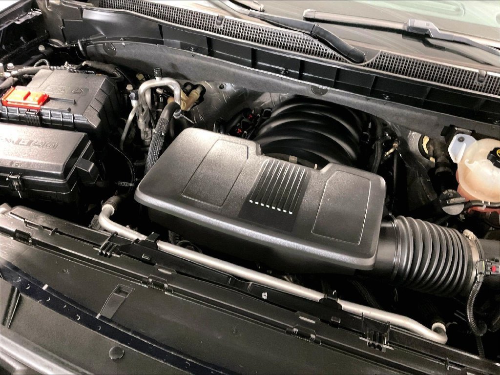 Used 2024 Chevrolet Suburban LT AWD/4WD image 35