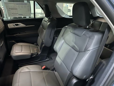 New 2026 Ford Explorer Active w/ Active Comfort Package image 25