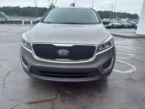 Used 2016 Kia Sorento FWD w/ LX Convenience Package image 12